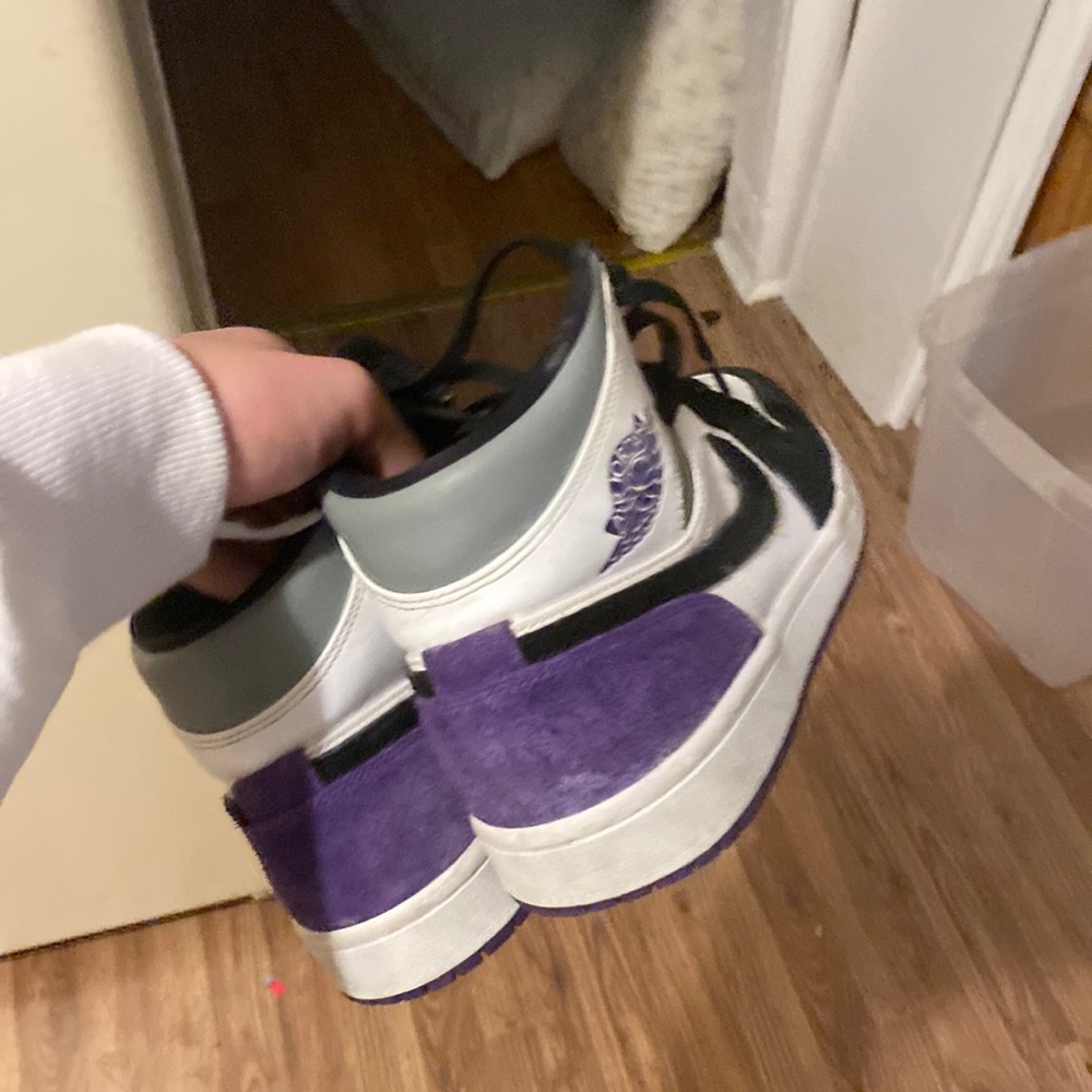 Jordan 1 mid  “varsity purple”